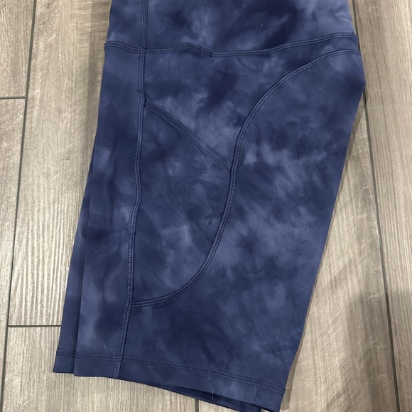 Lululemon diamond dye shorts - Picture 3 of 4